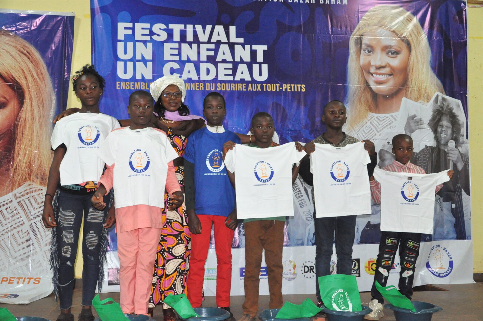 festiva un enfant un cadeau